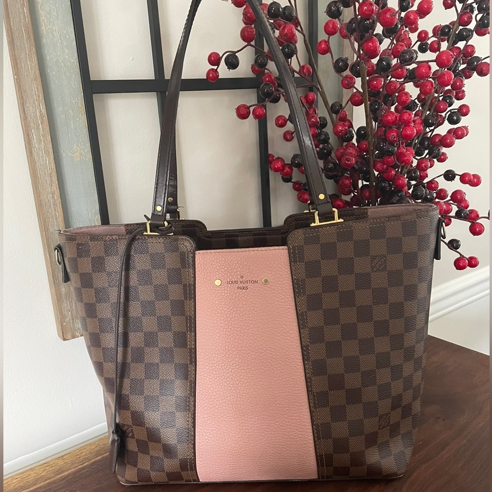 Authentic Louis Vuitton Jersey in Magnolia purse